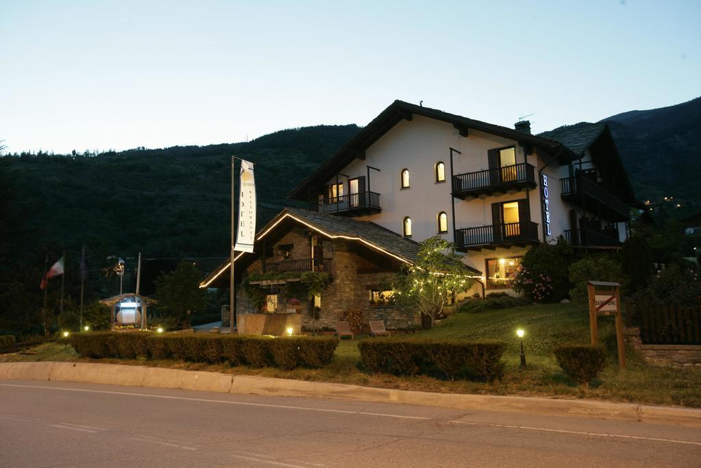 Hotel Chalet La Meridiana Saint-Pierre Buitenkant foto